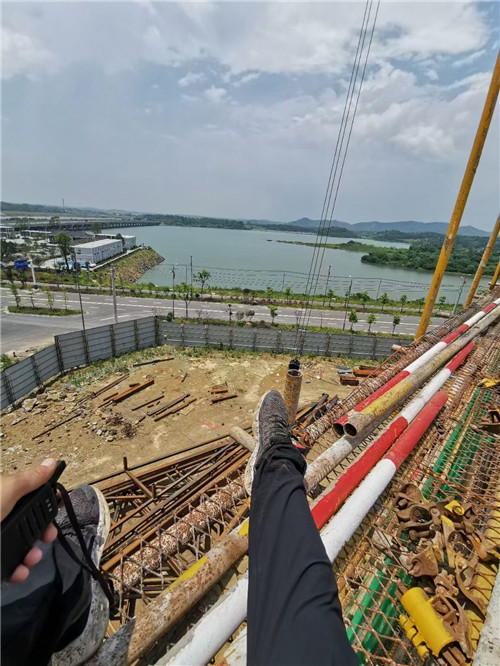 肇东市作业中发生设备损坏或人员意外，责任怎么划分？