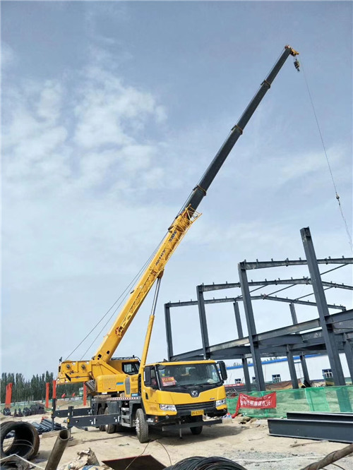 肇东市超高层建筑钢结构吊装案例